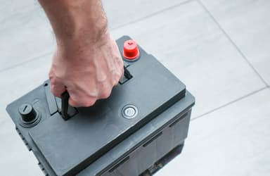 Ваш аккумулятор готовится к зимней спячке? 5 признаков, что его нужно срочно менять